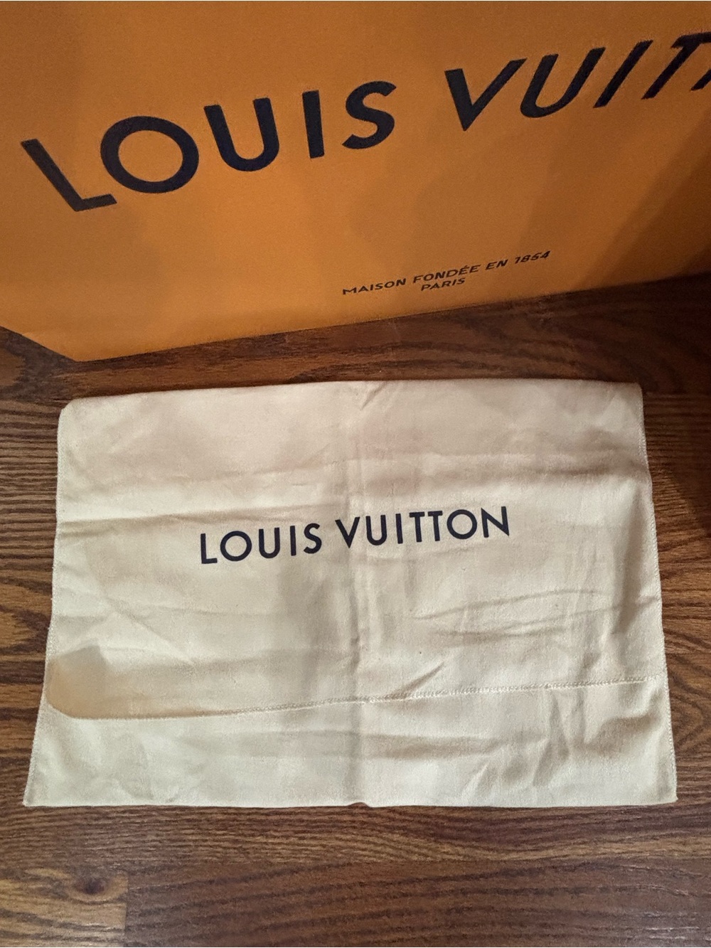 Authentic Louis Vuitton Pochette Métis in Classic Monogram Canvas DR4186 - Picture 16 of 16
